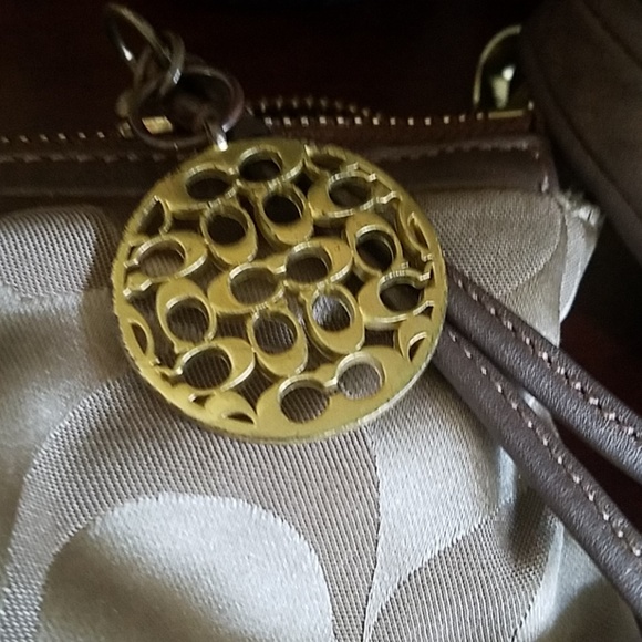 Coach taupe signature hobo bag - Picture 2 of 8